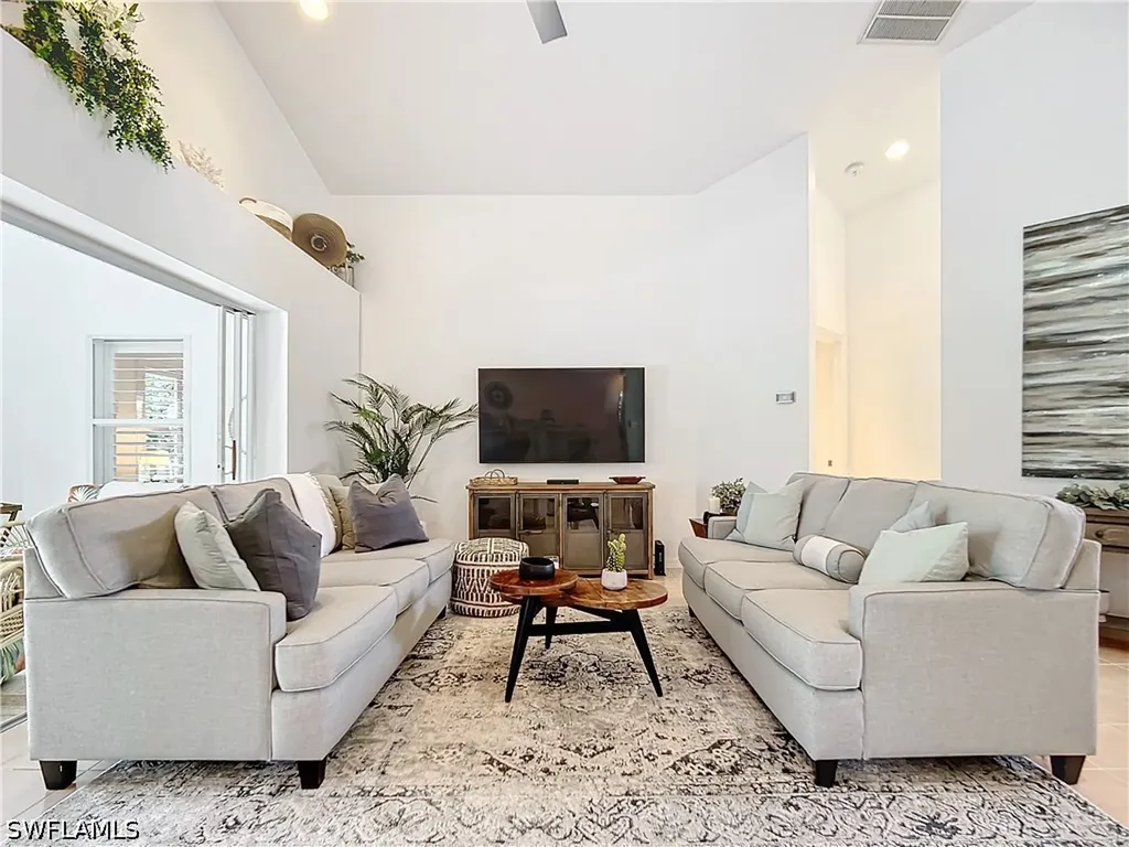 8452 Indian Wells Way Naples FL 34113