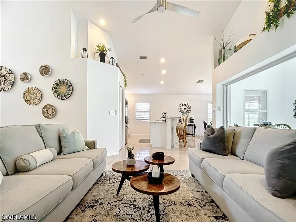 8452 Indian Wells Way Naples FL 34113