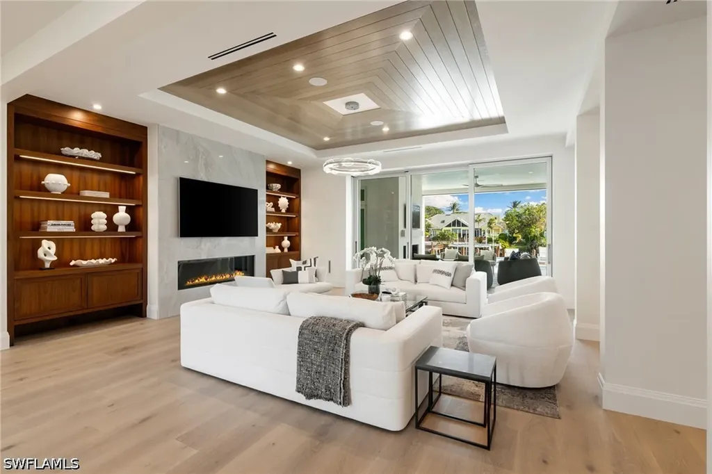 3455 Gin Lane Naples FL 34102