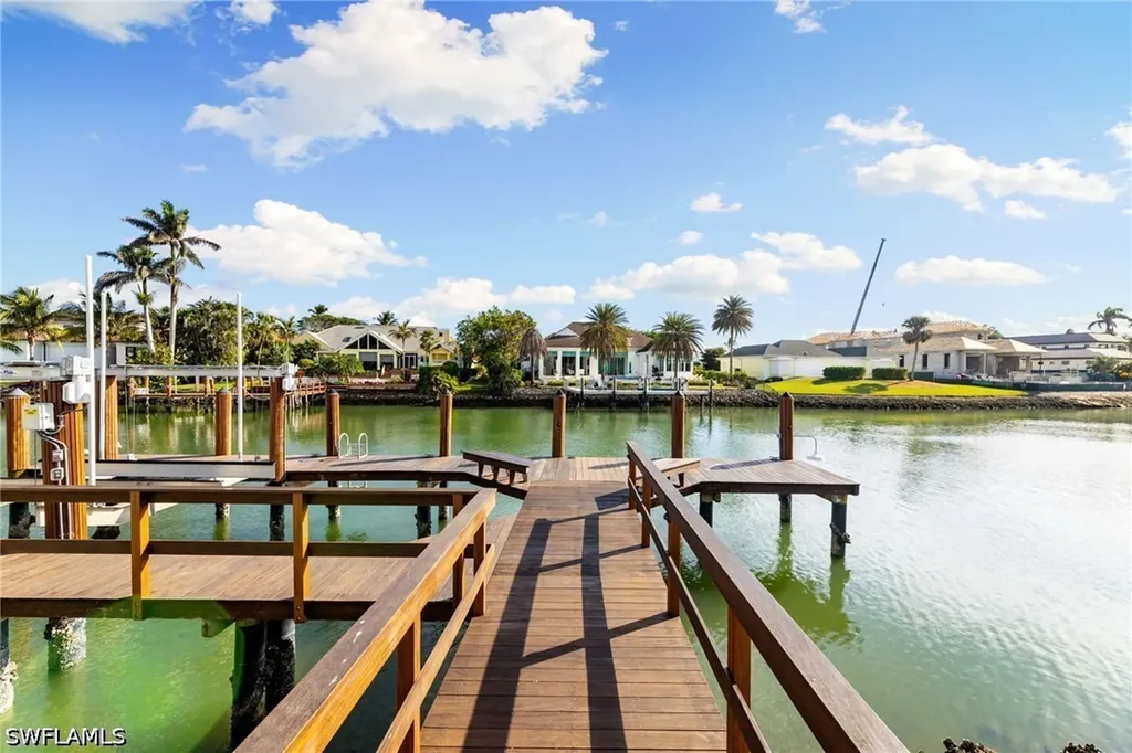 3455 Gin Lane Naples FL 34102