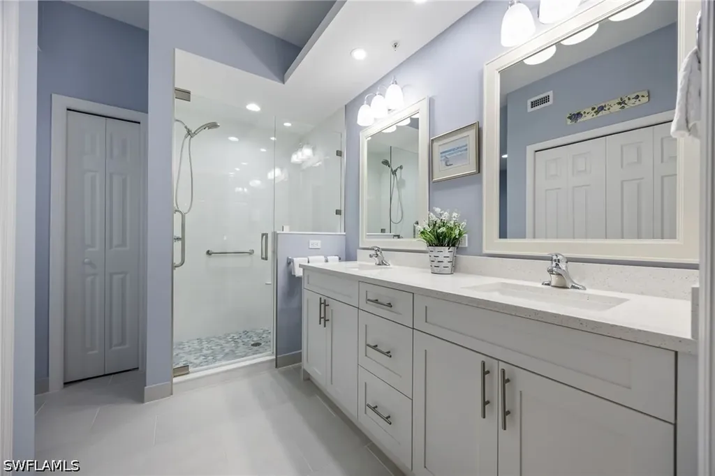 2400 Bayou Lane Naples FL 34112