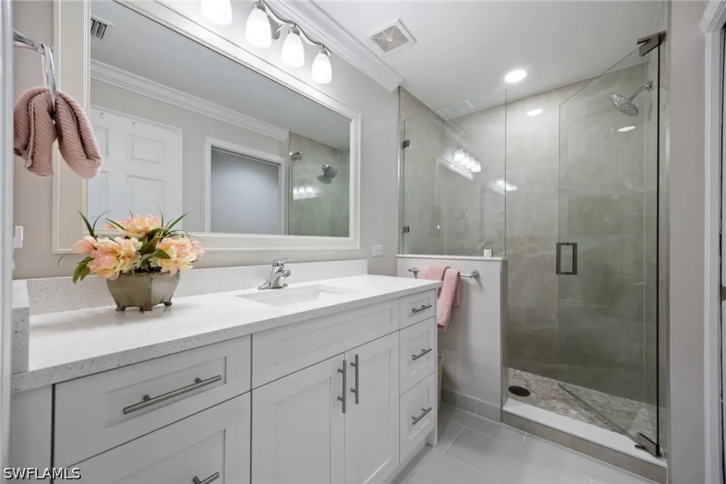 2400 Bayou Lane Naples FL 34112