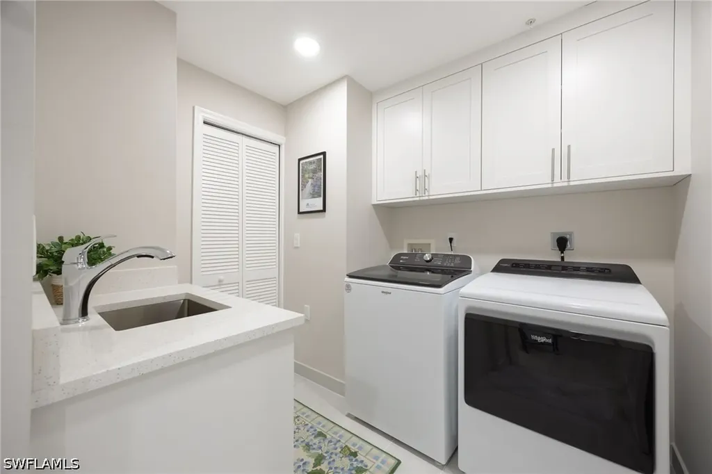 2400 Bayou Lane Naples FL 34112