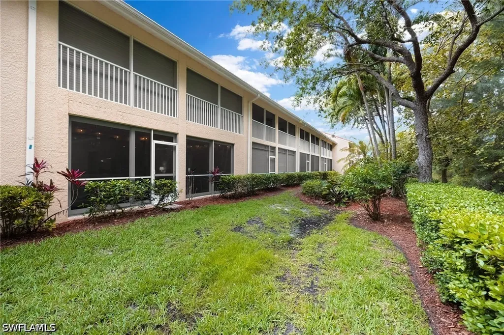 2400 Bayou Lane Naples FL 34112