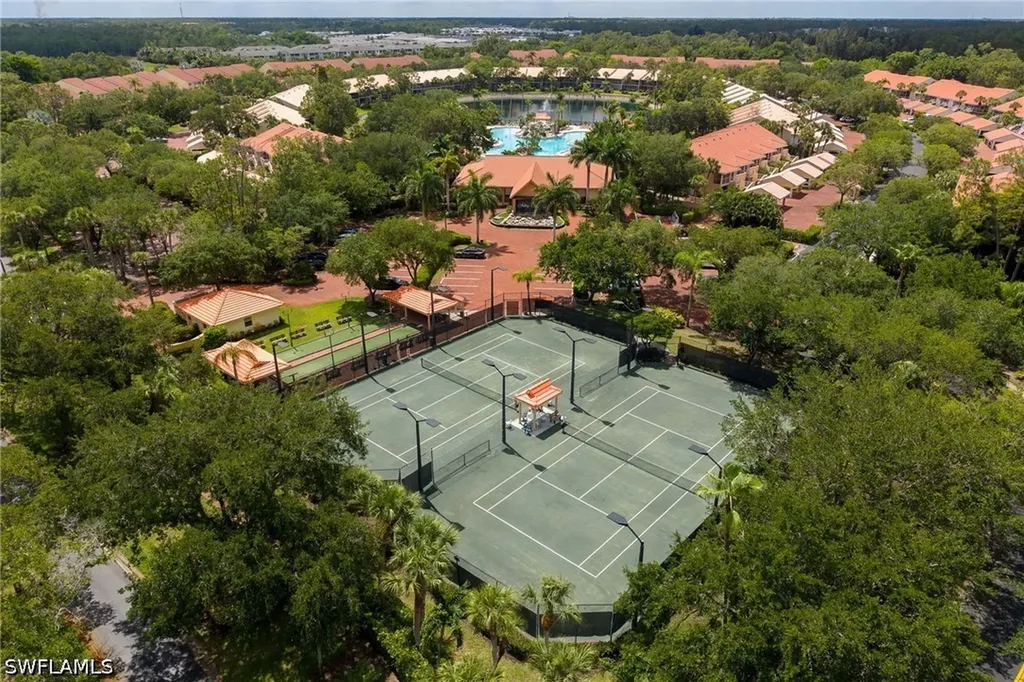 2400 Bayou Lane Naples FL 34112