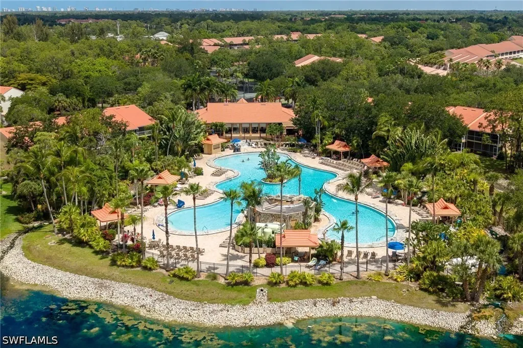 2400 Bayou Lane Naples FL 34112