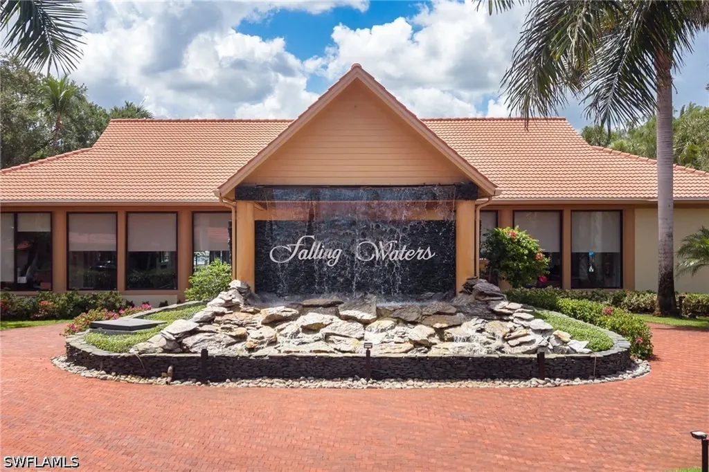 2400 Bayou Lane Naples FL 34112