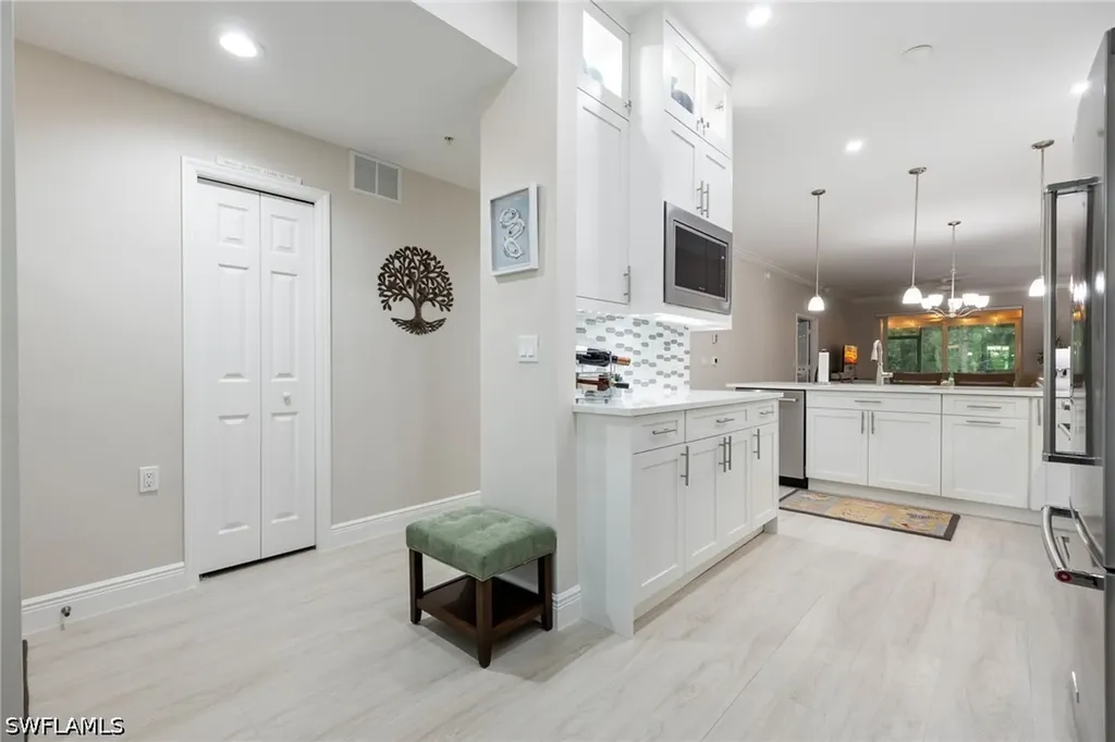 2400 Bayou Lane Naples FL 34112