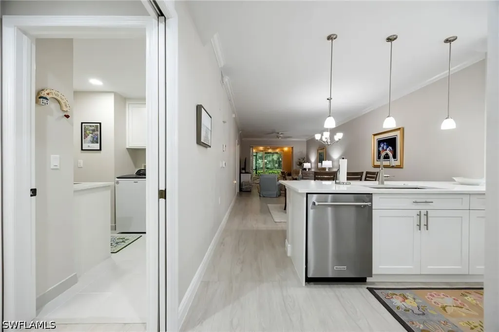 2400 Bayou Lane Naples FL 34112
