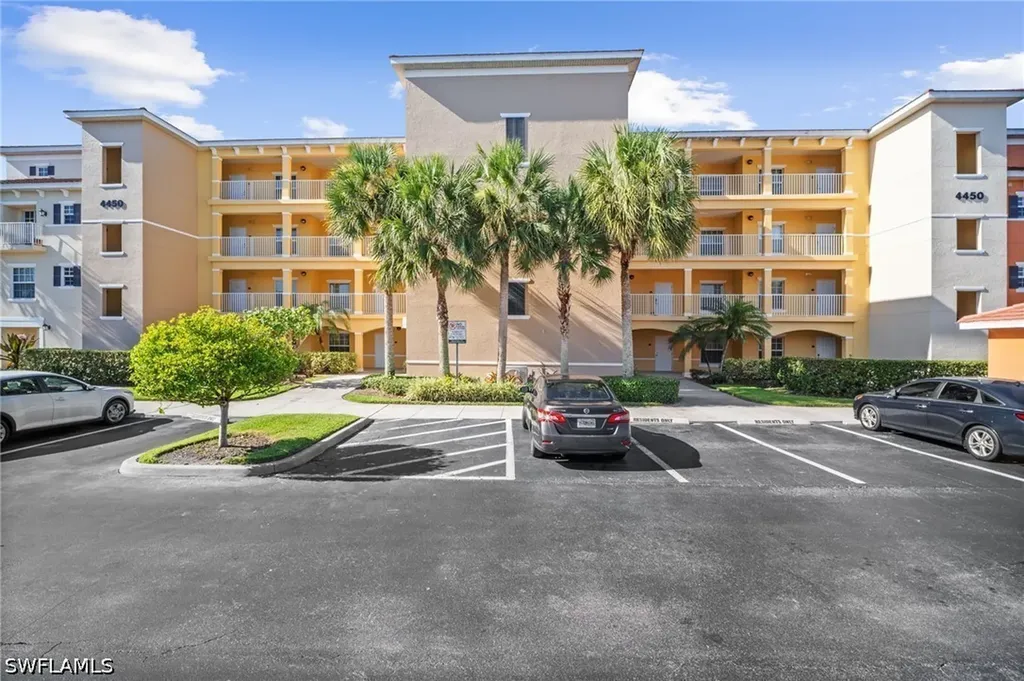 4450 Botanical Place Circle Naples FL 34112