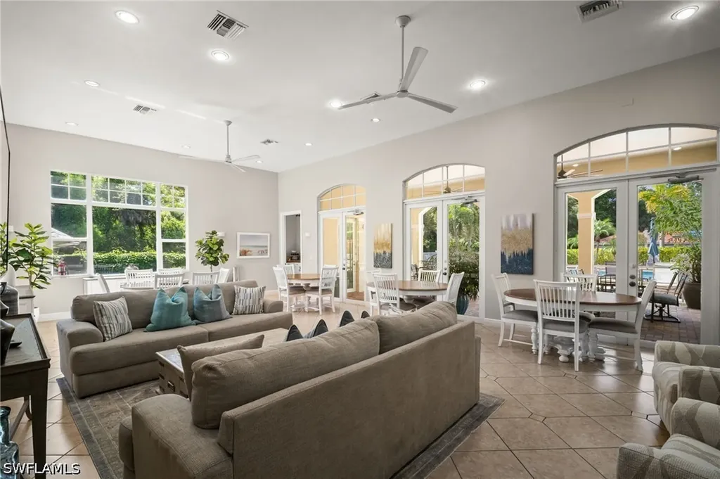 4450 Botanical Place Circle Naples FL 34112