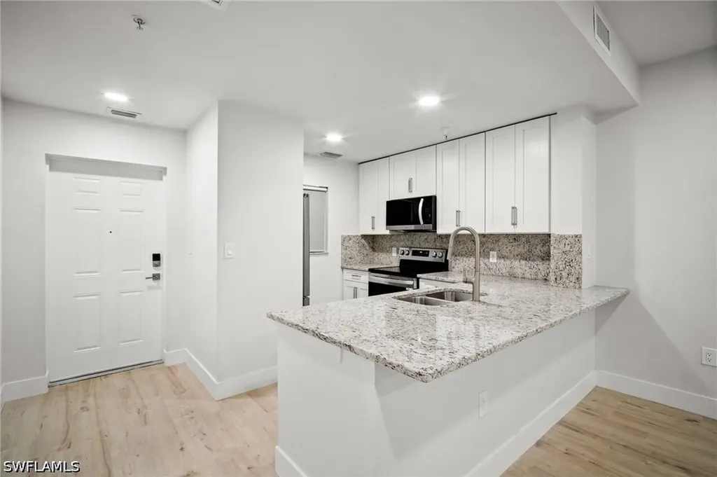 4450 Botanical Place Circle Naples FL 34112