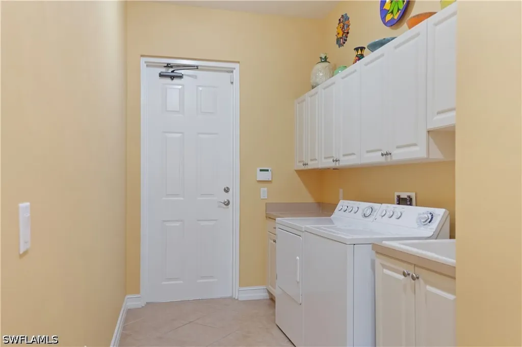 5050 Blauvelt Way Naples FL 34105