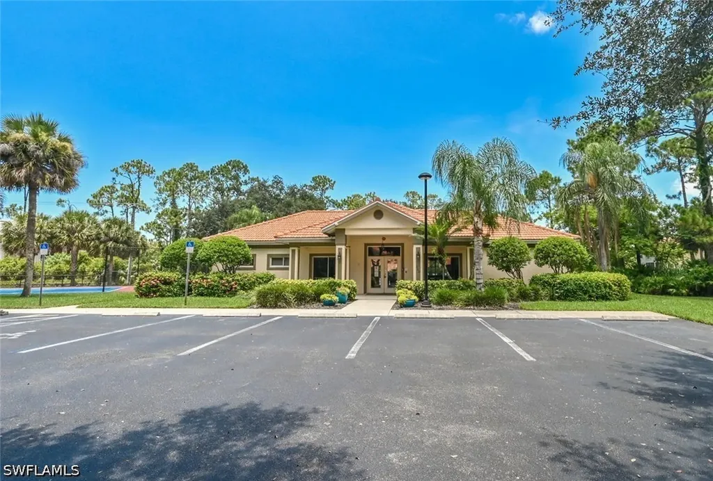 357 Robin Hood Circle Naples FL 34104