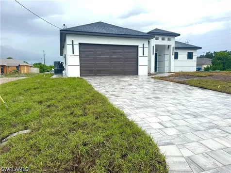 921 Martha Avenue S Lehigh Acres FL 33974