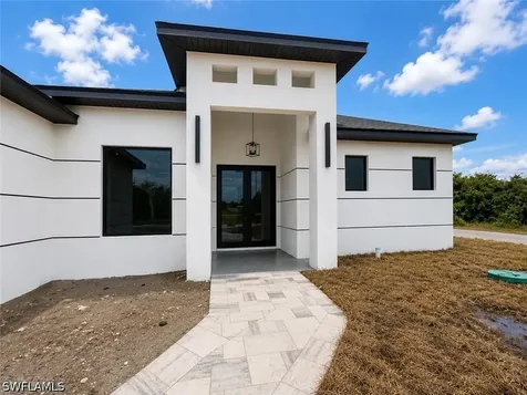 921 Martha Avenue S Lehigh Acres FL 33974
