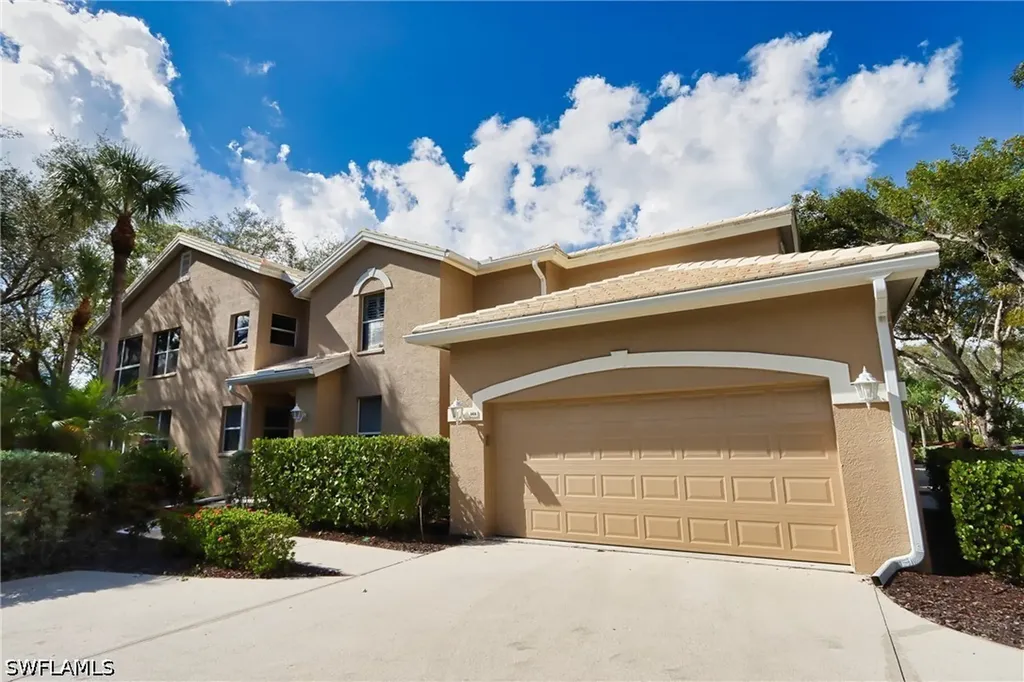24821 Lakemont Cove Lane Bonita Springs FL 34134