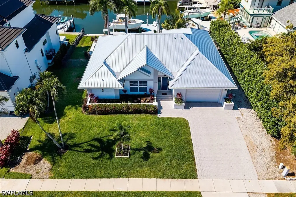 Marco Island FL, 1609 Villa Court