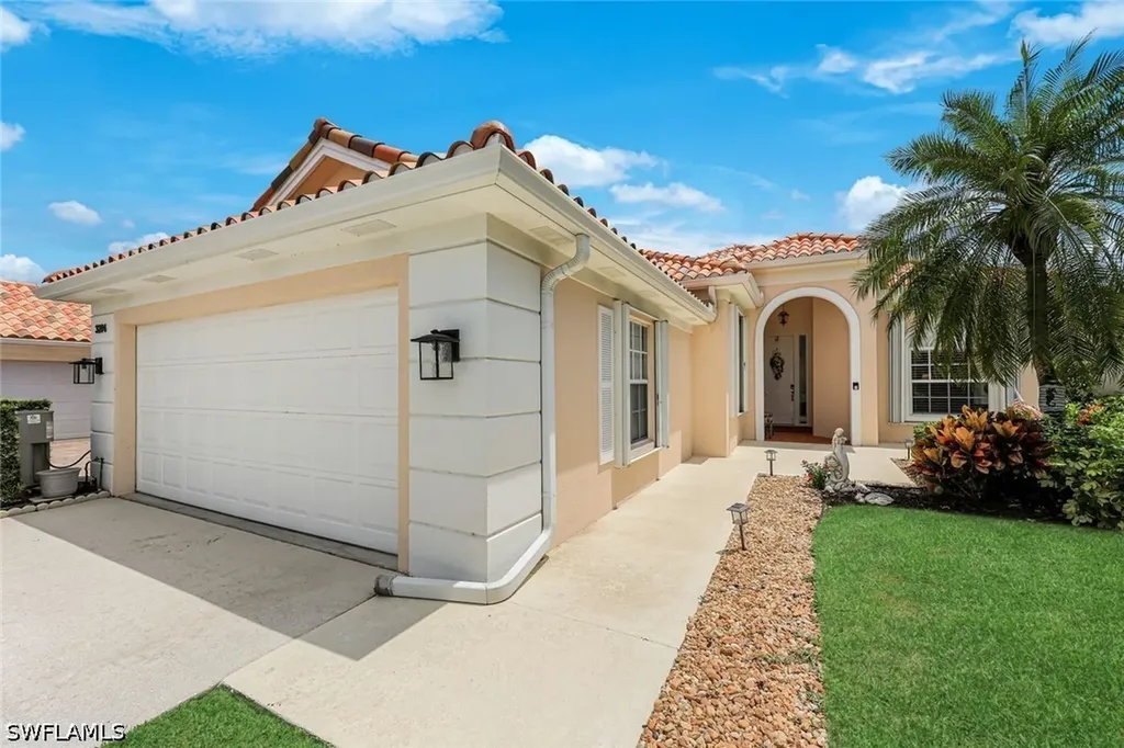 3204 Benicia Court Naples FL 34109
