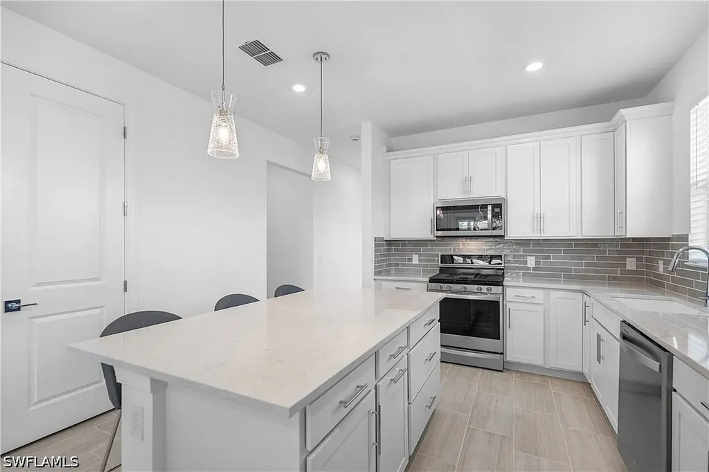 20549 Pebble Glen Drive Estero FL 33928