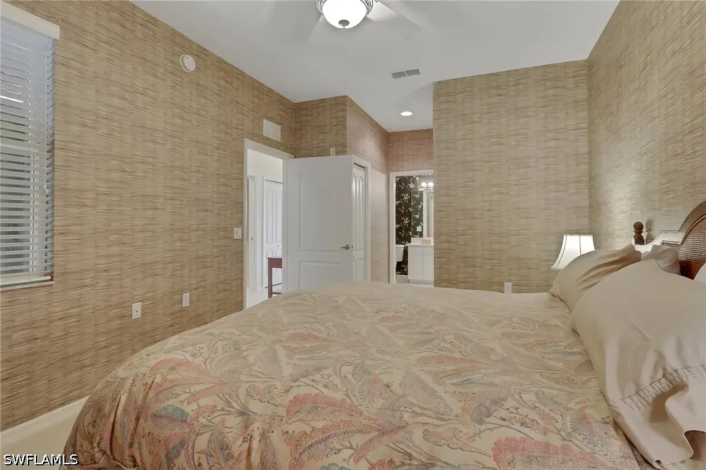 3830 Sawgrass Way Naples FL 34112