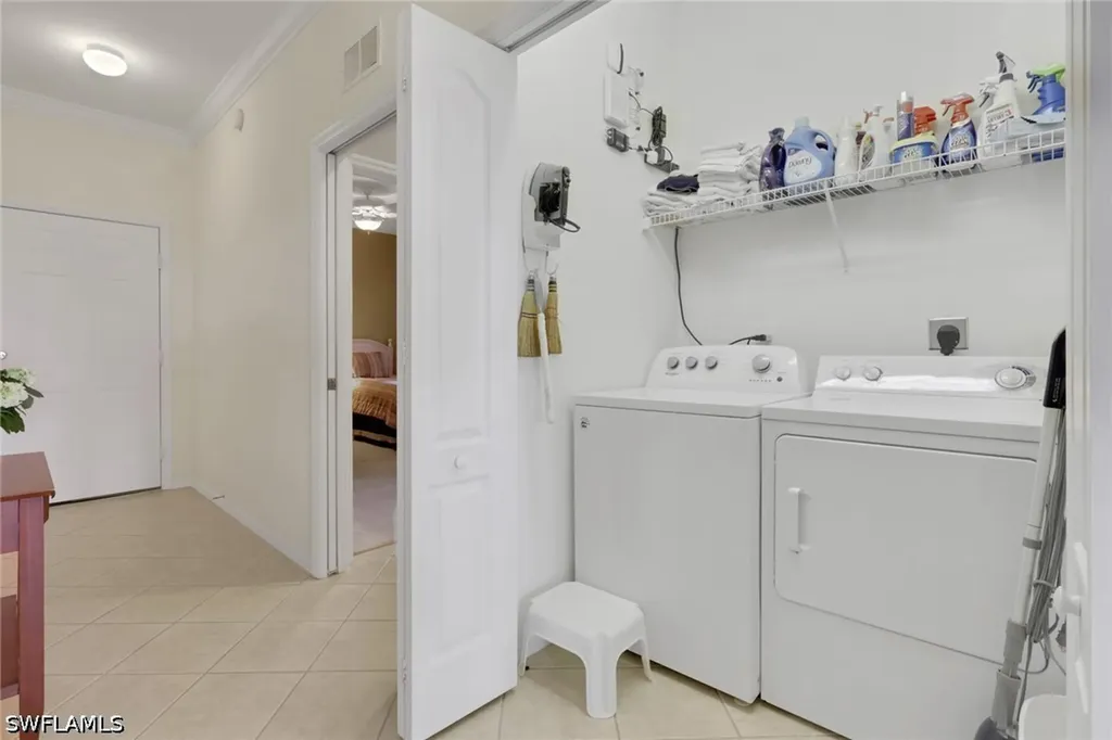 3830 Sawgrass Way Naples FL 34112