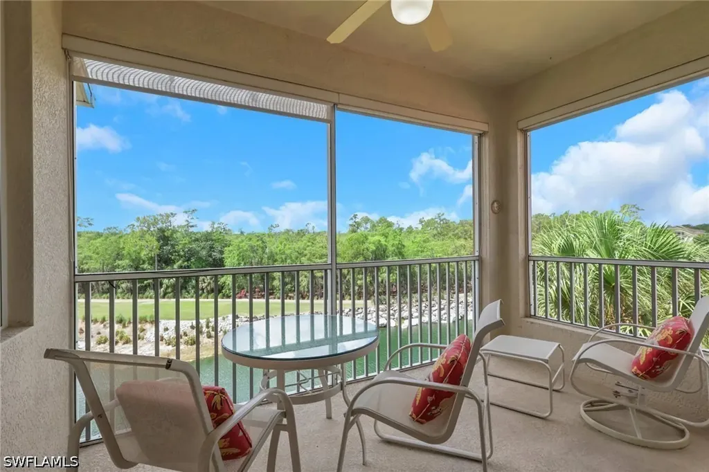 3830 Sawgrass Way Naples FL 34112