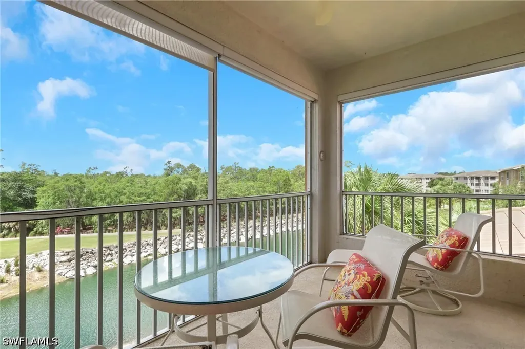 3830 Sawgrass Way Naples FL 34112