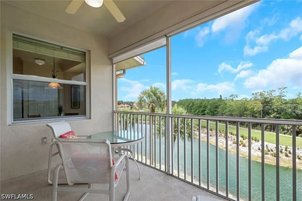 3830 Sawgrass Way Naples FL 34112