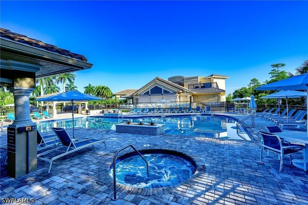 3830 Sawgrass Way Naples FL 34112