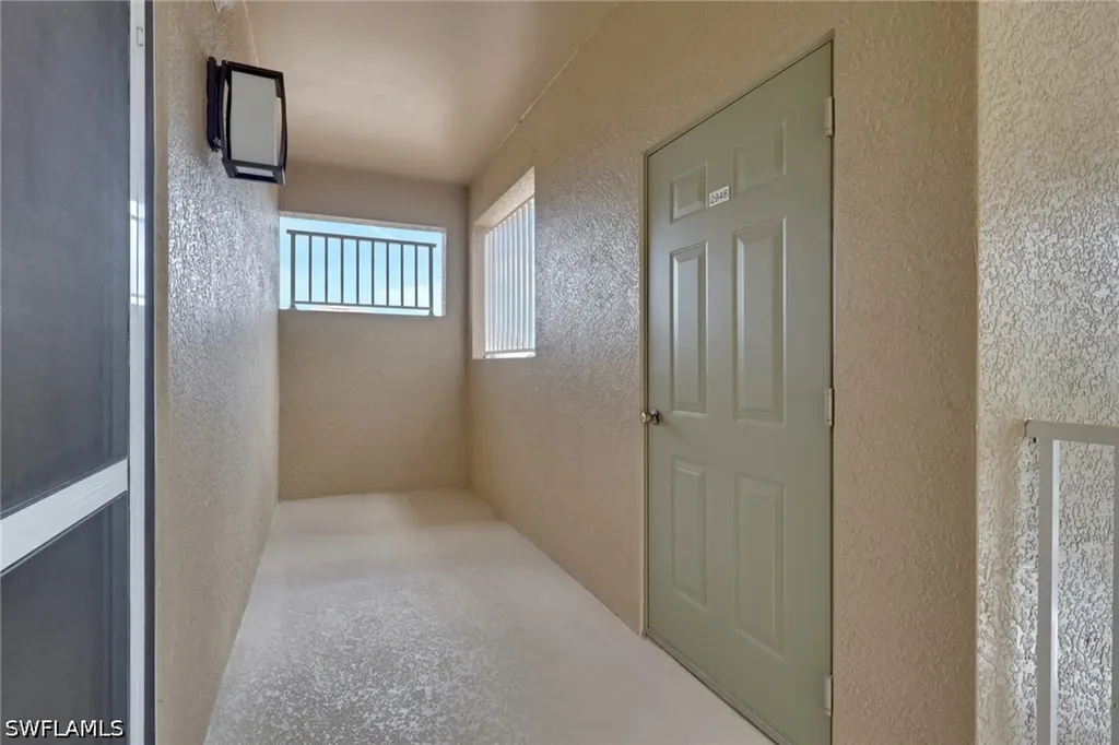 3830 Sawgrass Way Naples FL 34112