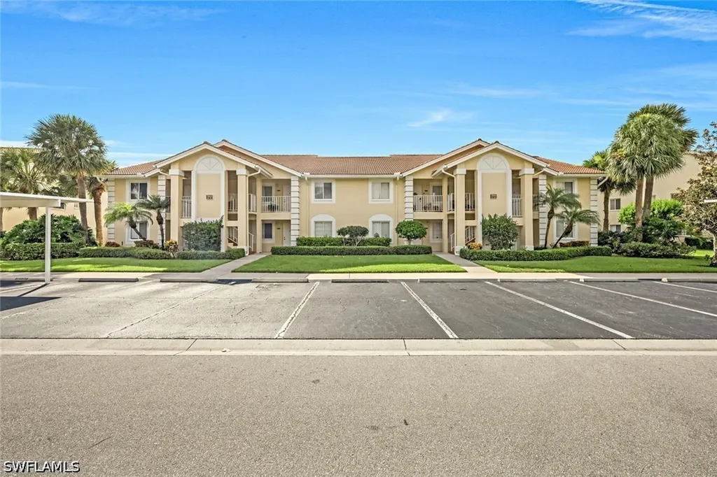 7800 Emerald Circle Naples FL 34109