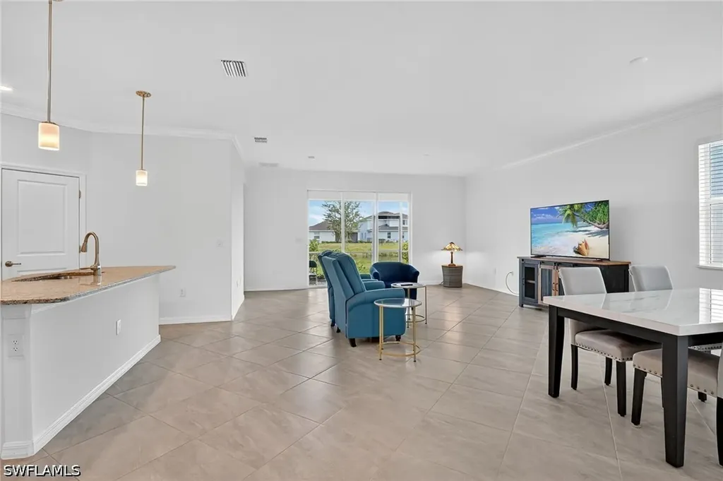2126 Hamlin Street Naples FL 34120