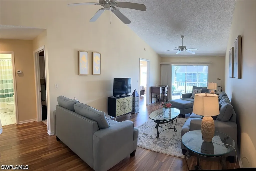 185 Grand Oaks Way Naples FL 34110