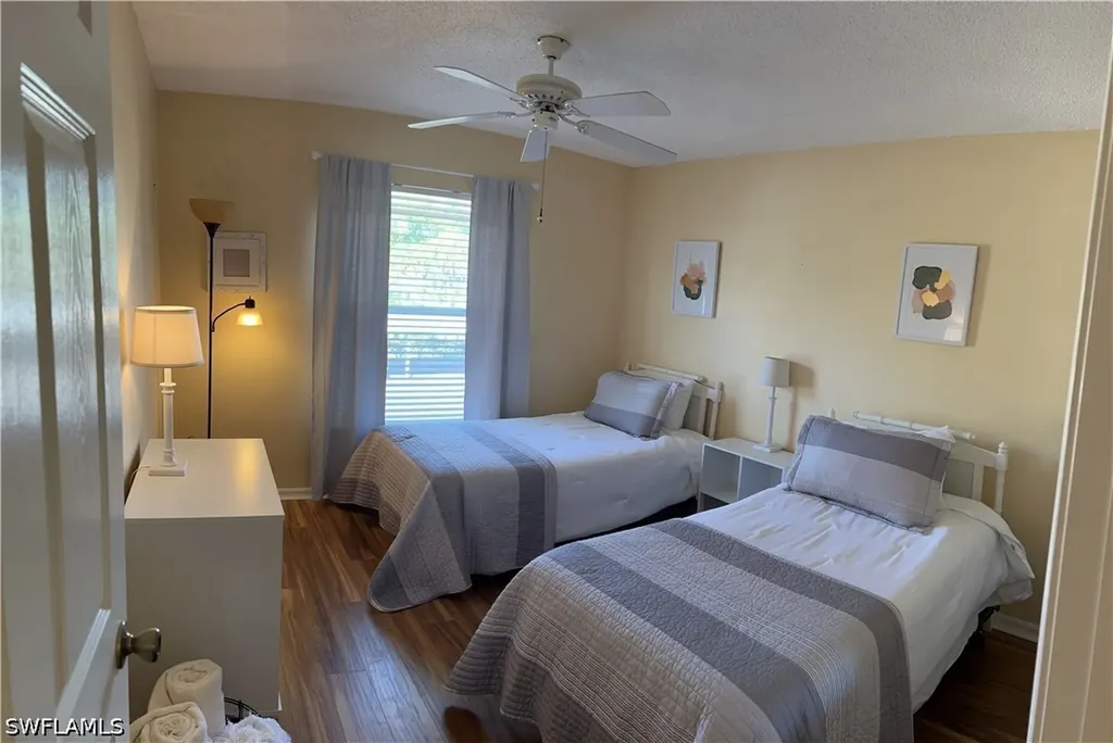 185 Grand Oaks Way Naples FL 34110