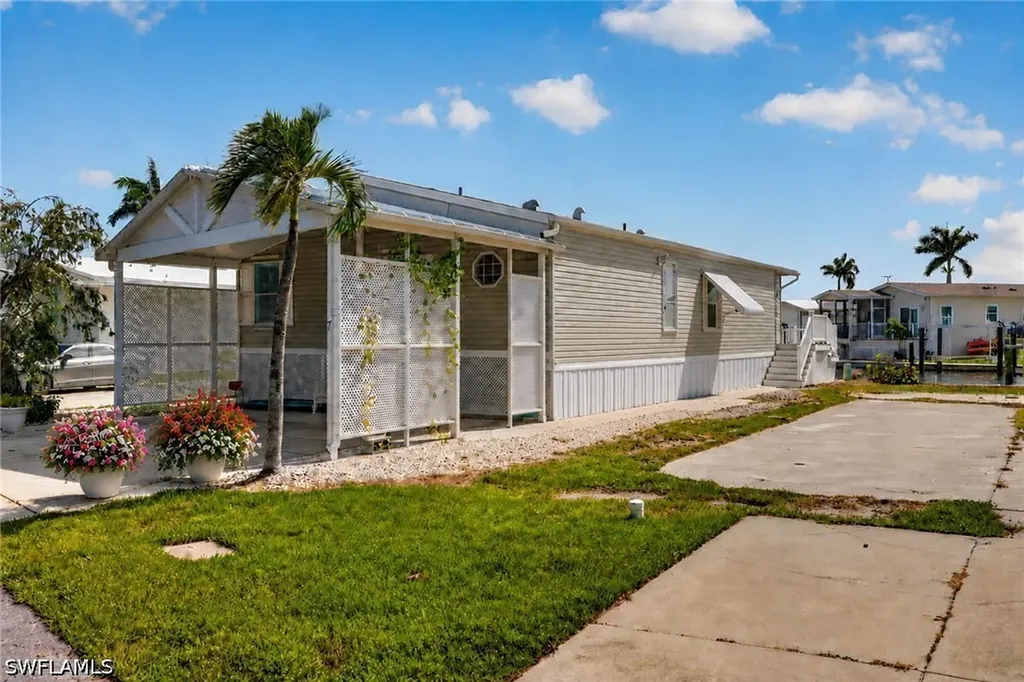 7 Galleon Way Fort Myers Beach FL 33931
