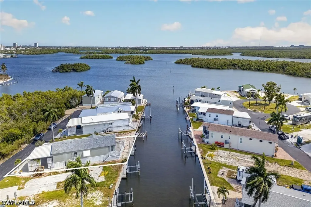 7 Galleon Way Fort Myers Beach FL 33931