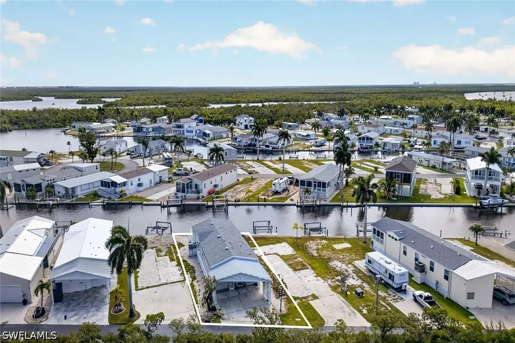 7 Galleon Way Fort Myers Beach FL 33931