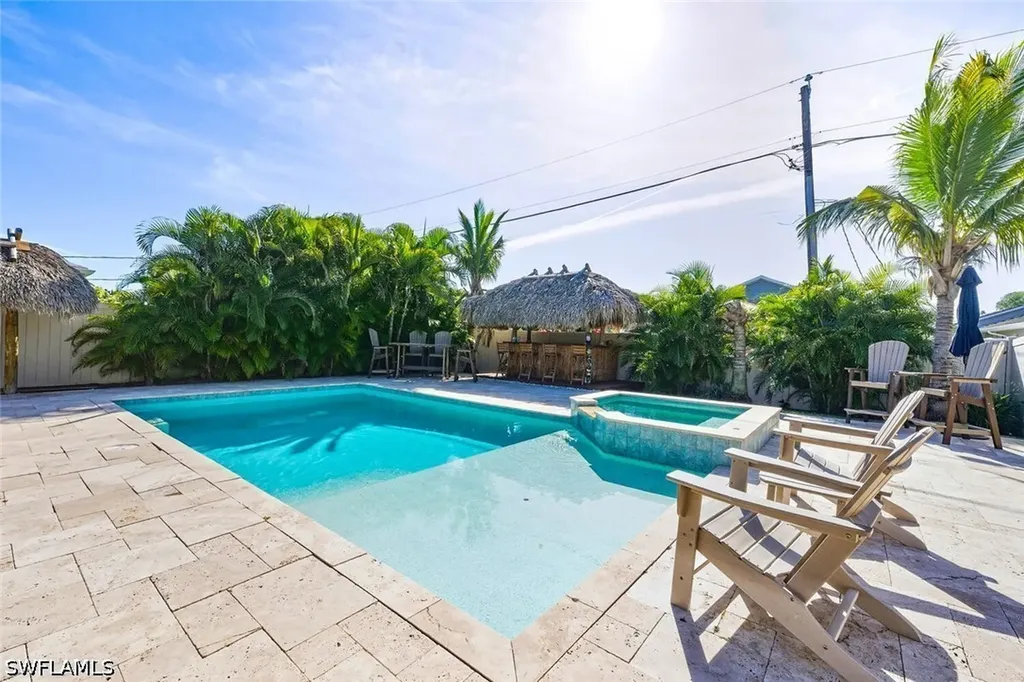 530 108th Avenue N Naples FL 34108