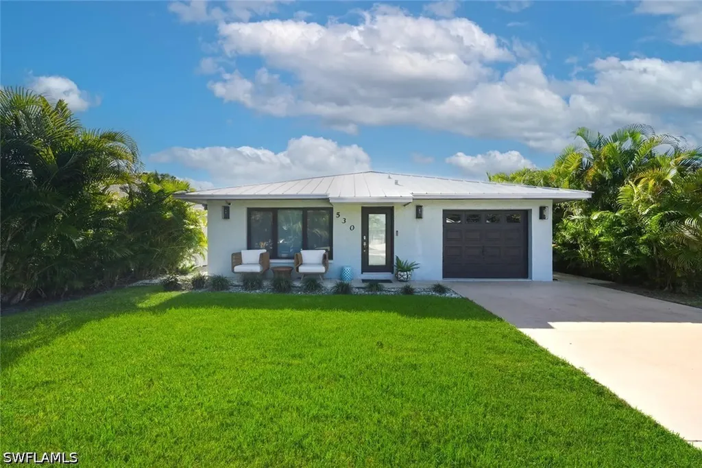 530 108th Avenue N Naples FL 34108