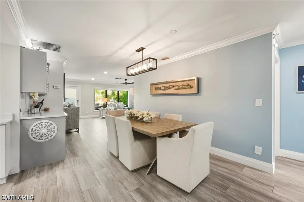 530 108th Avenue N Naples FL 34108