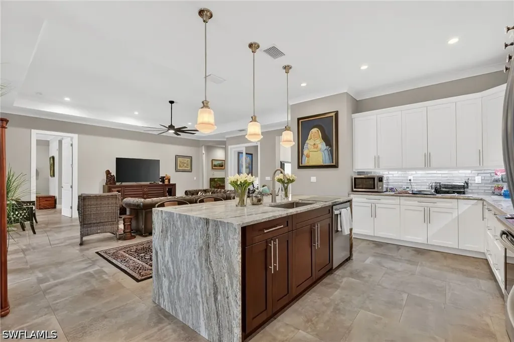 163 19th Street NW Naples FL 34120