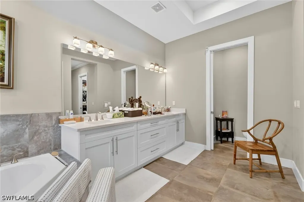 163 19th Street NW Naples FL 34120