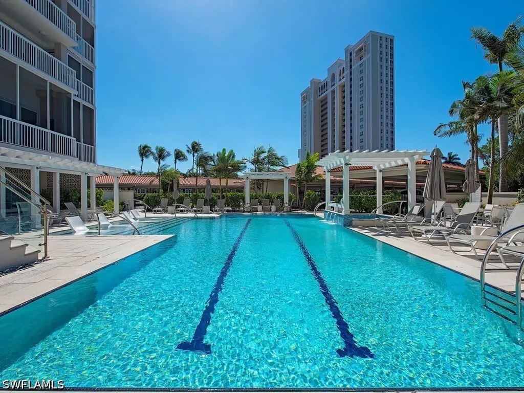 6585 Nicholas Boulevard Naples FL 34108
