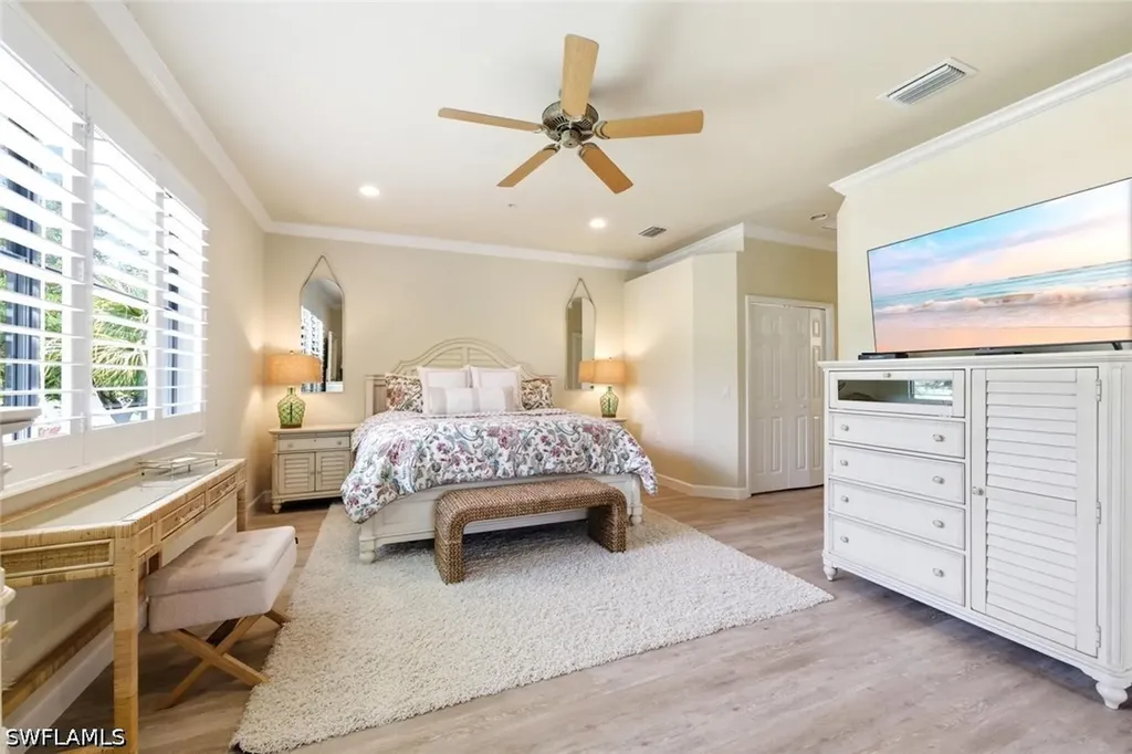 10554 Smokehouse Bay Drive Naples FL 34120