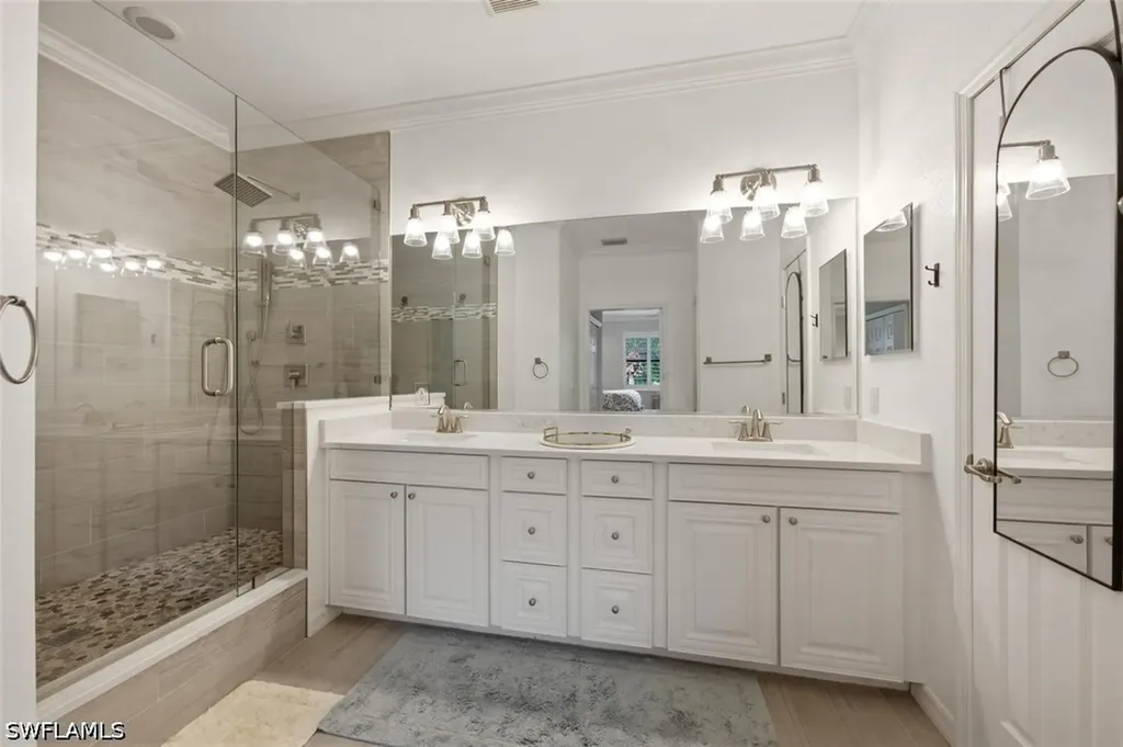 10554 Smokehouse Bay Drive Naples FL 34120