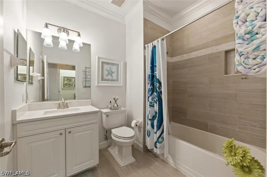 10554 Smokehouse Bay Drive Naples FL 34120