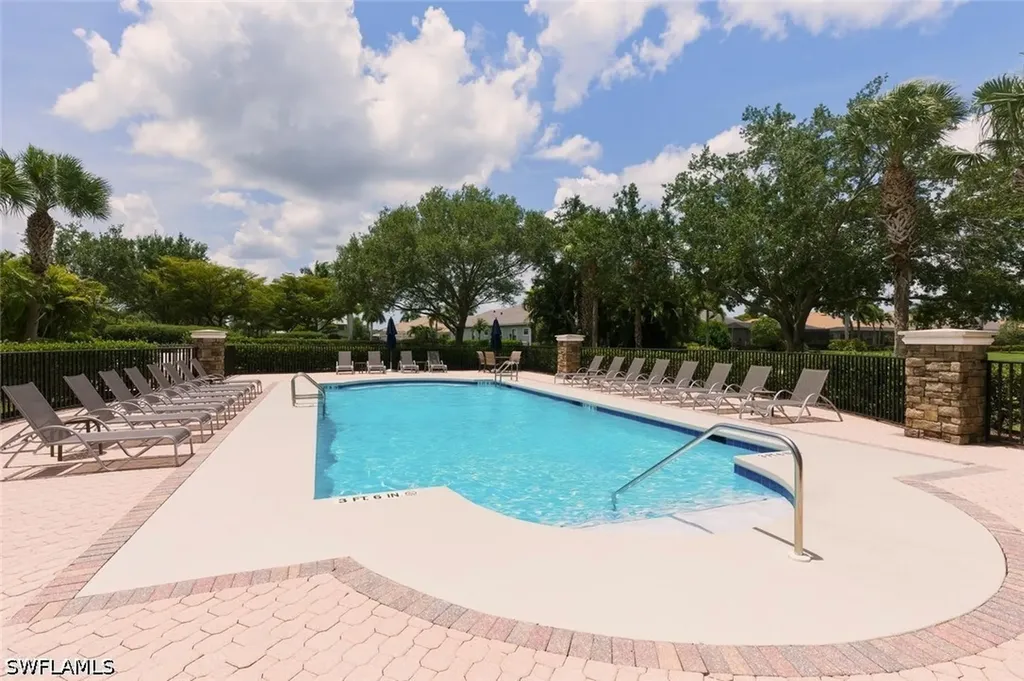 10554 Smokehouse Bay Drive Naples FL 34120