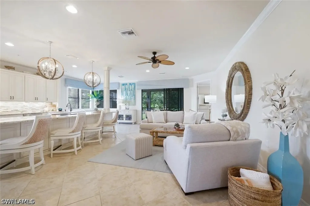 10554 Smokehouse Bay Drive Naples FL 34120