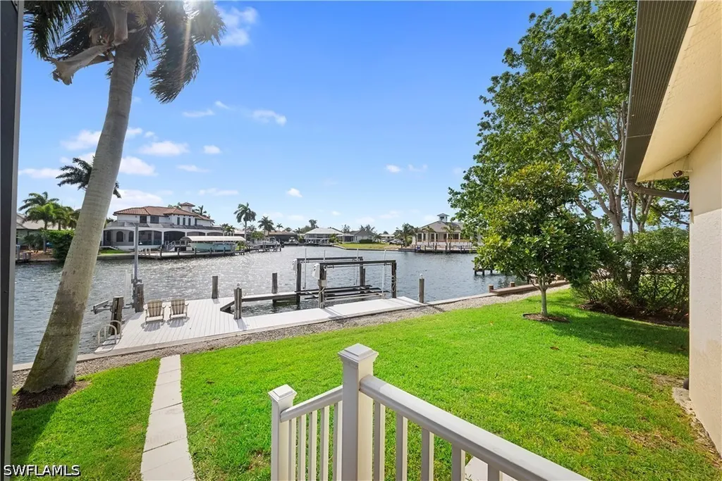 1688 Villa Court Marco Island FL 34145